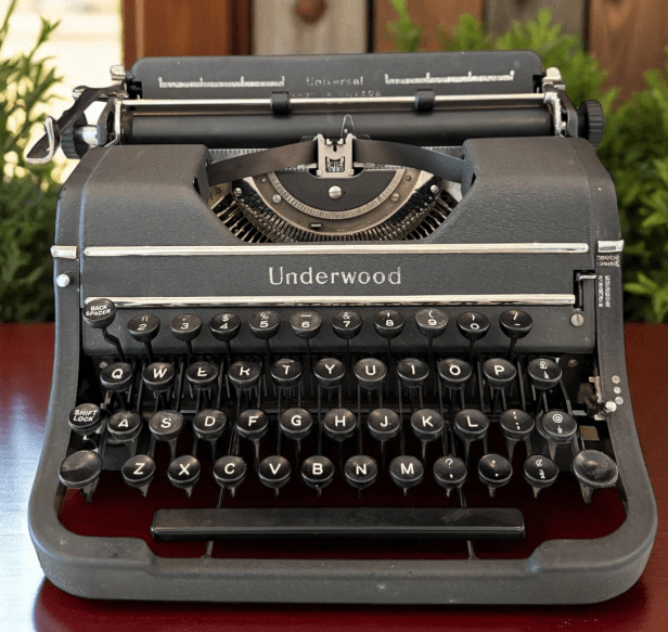 Underwood Typewriter 1933